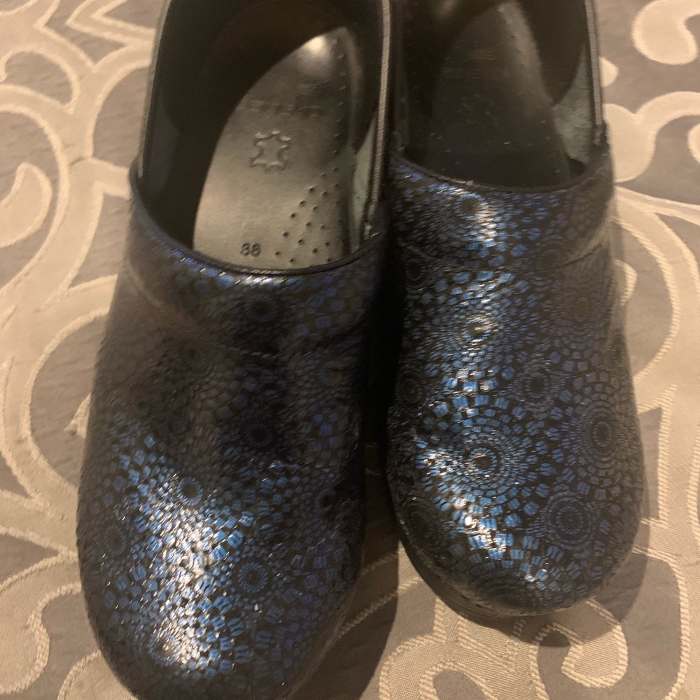 Dansko blue starburst 38